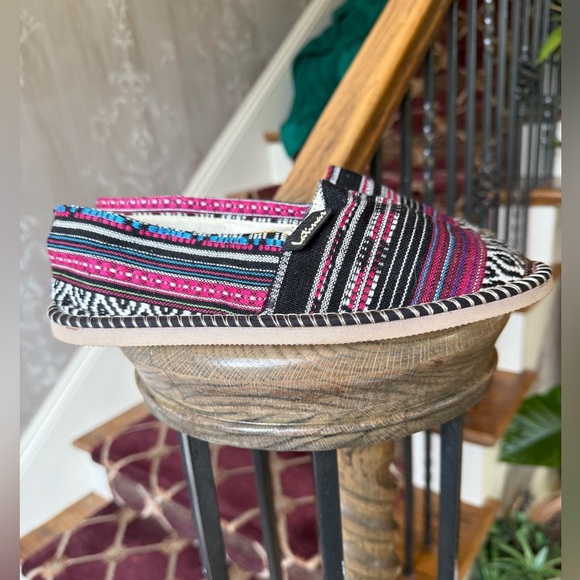 Latinas ladies fabric flats excellent condition, size 8 - Picture 9 of 11